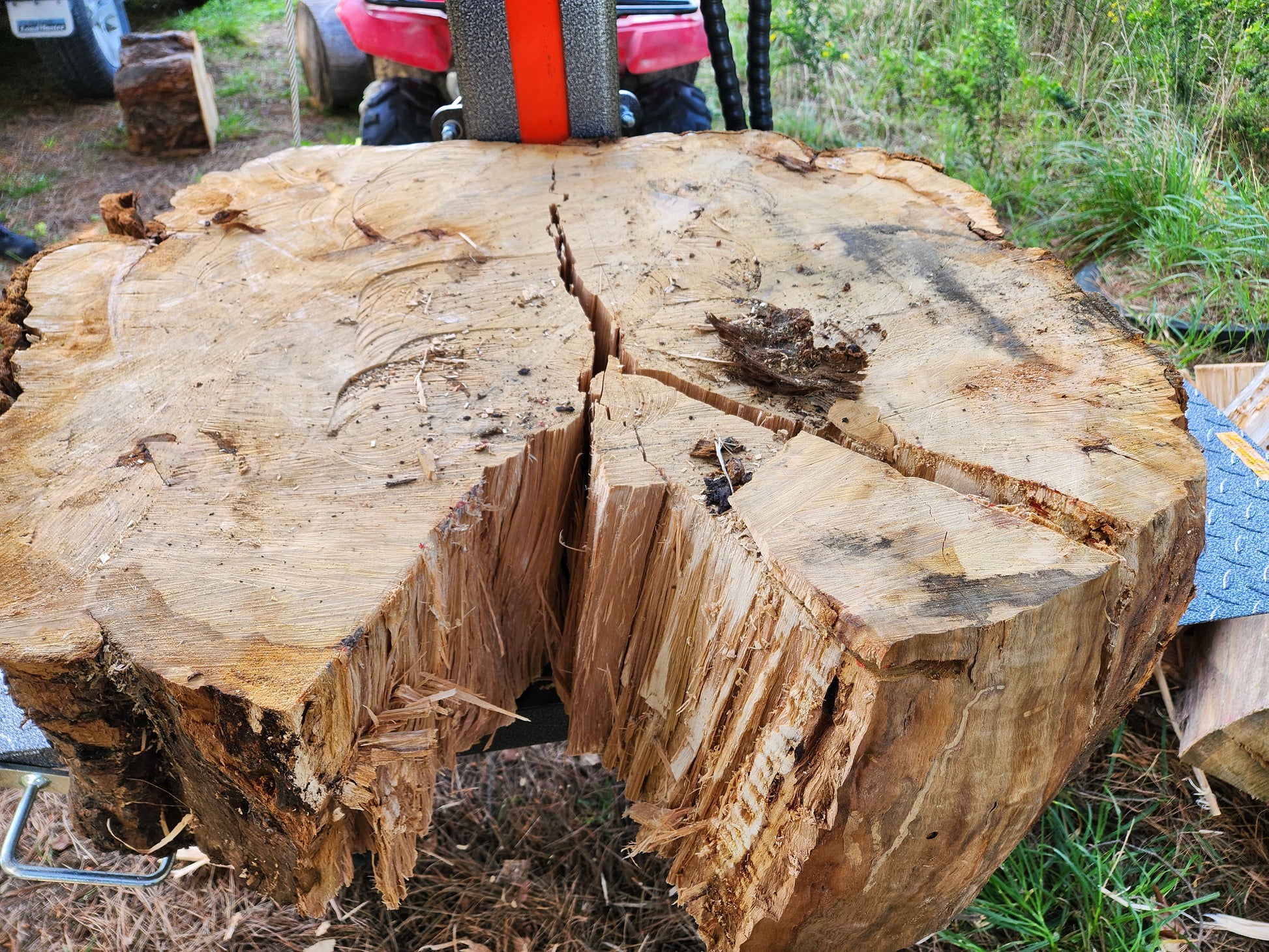 Liberator 32T Vertical Log Splitter with Lifter UNASSEMBLED