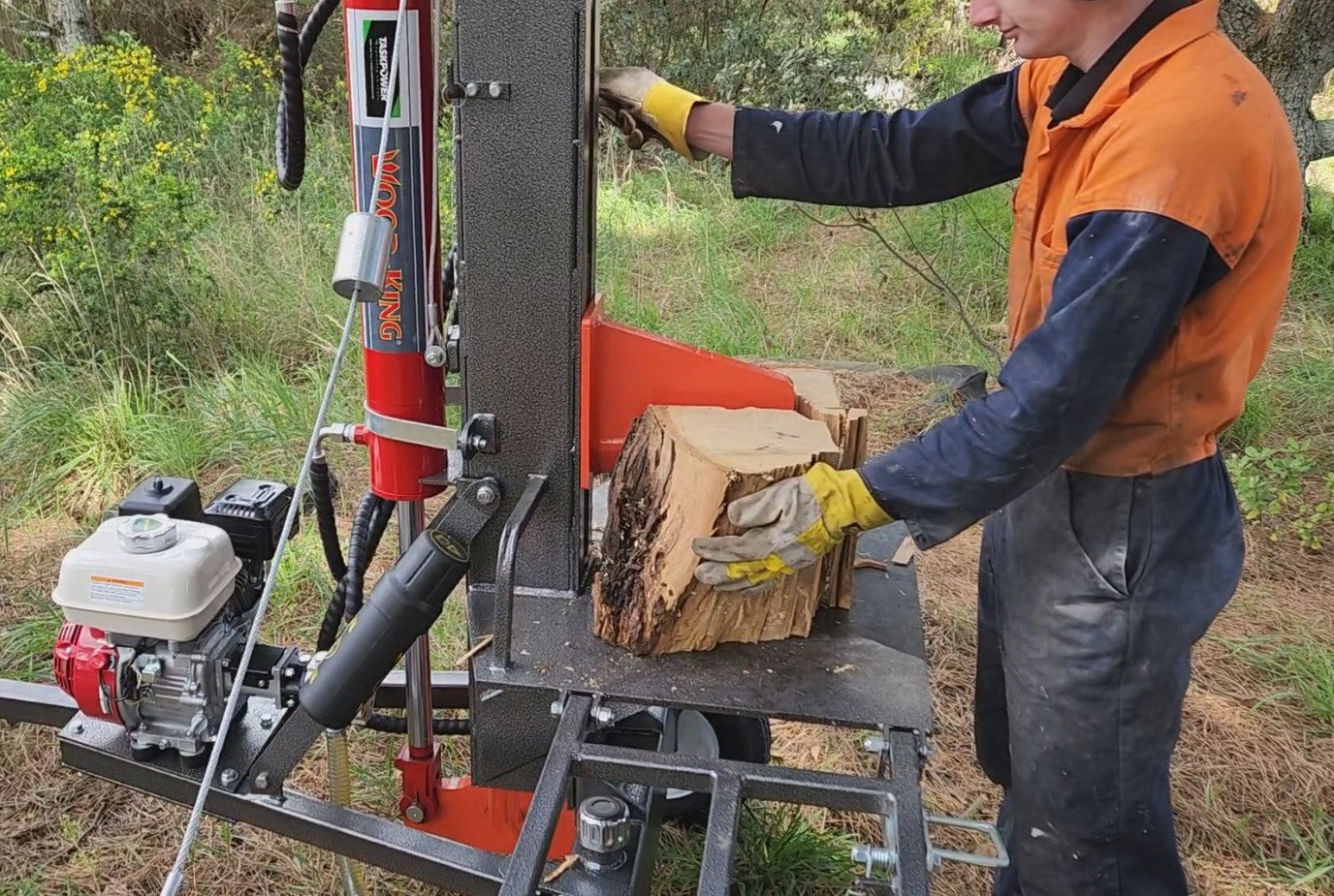 Liberator 25T Vertical Log Splitter with Lifter UNASSEMBLED