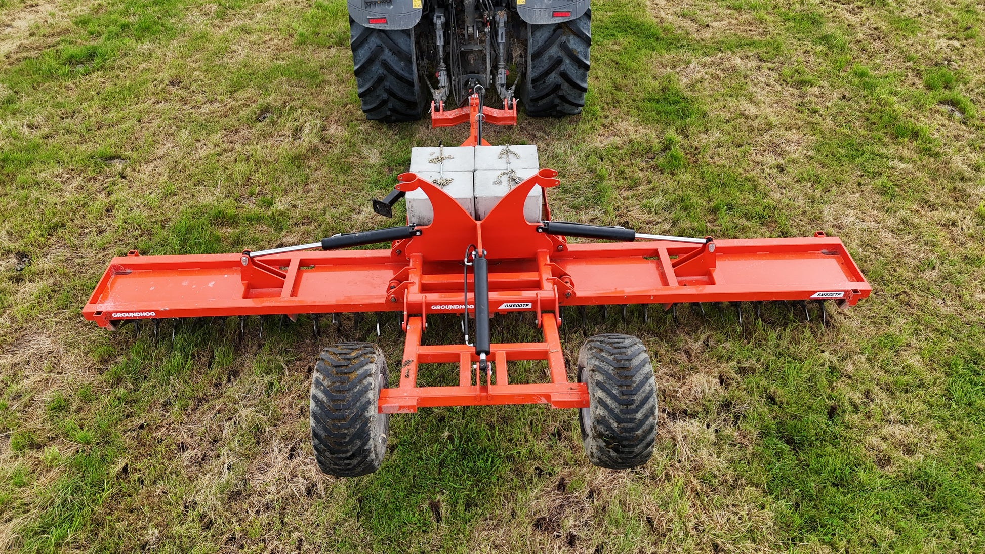 Ground-Hog BM600TF-AG - 6.0m Aerator