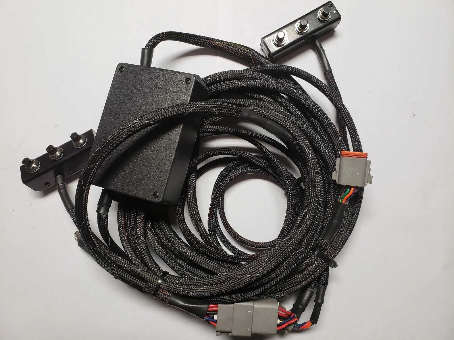 Cab Button Harness Controller for Halverson